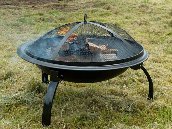 Fire pit with grate and net
