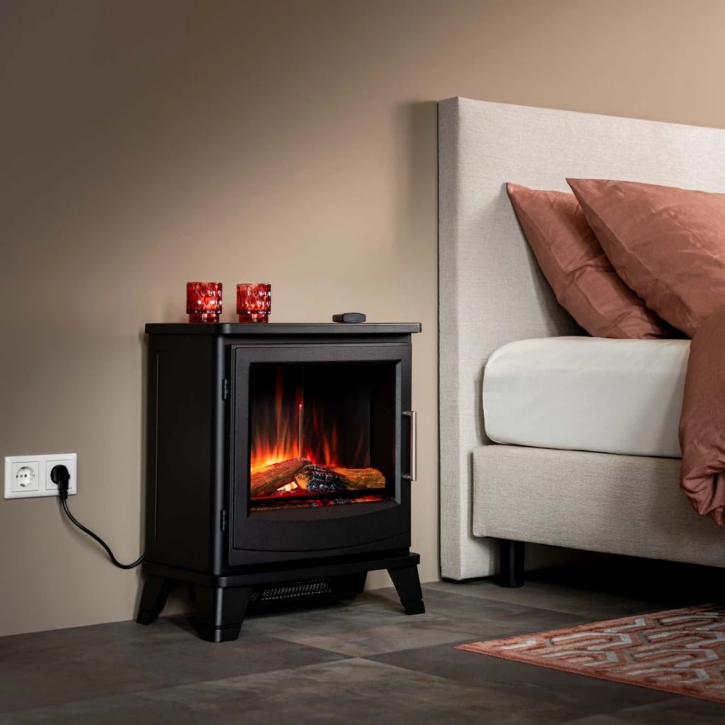 Solano freistehender Elektro Kaminofen | Trimline Fires | Freistehender Ethanol Kamin | Schwarz