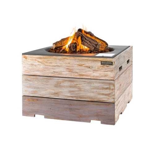 Quadratischer Kamin aus Teakholz